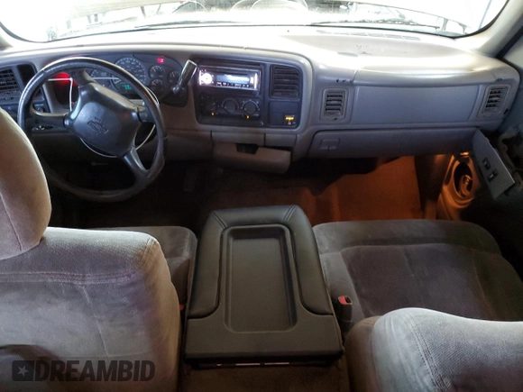 2000 Chevrolet Silverado 1500 with VIN 2GCEC19V8Y1176554, listed as a Copart auction lot 84946274 with 226,519 mi miles and Clean Title. Bid and sale history available at carsss.com. Image 8.