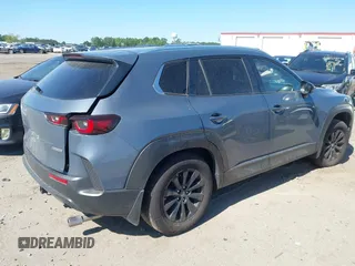2024 Mazda CX-50 S Select z VIN 7MMVABAM5RN192435, wystawiony jako IAAI lot #42136137 z przebiegiem 6721 mil mil oraz . Historia ofert i sprzedaży dostępna na DreamBid. Obrazek 4.