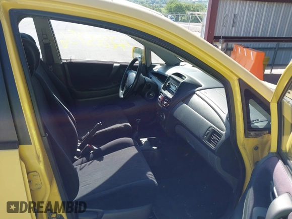 2003 Suzuki Aerio SX z VIN JS2RC41H435207501, wystawiony jako IAAI lot #42225756 z przebiegiem 171 591 mil mil oraz . Historia ofert i sprzedaży dostępna na DreamBid. Obrazek 5.