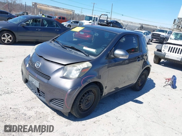2013 Scion iQ z VIN JTNJJXB00DJ022972, wystawiony jako IAAI lot #41841135 z przebiegiem 105 096 mil mil oraz . Historia ofert i sprzedaży dostępna na DreamBid. Obrazek 2.