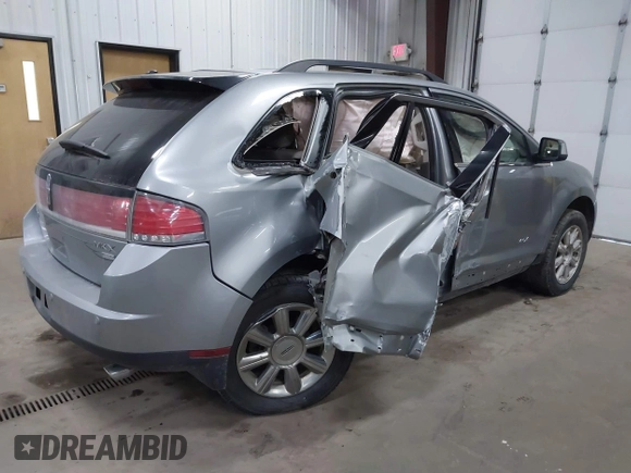 2007 Lincoln MKX with VIN 2LMDU68C77BJ26565, listed as a IAAI auction lot 41733876 with 173,037 mi miles. Bid and sale history available at carsss.com. Image 4.