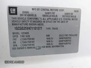 2007 Chevrolet Express Cargo Van with VIN 1GCGG25V471101377, listed as a IAAI auction lot 42105592 with 191,503 mi miles. Bid and sale history available at carsss.com. Image 9.