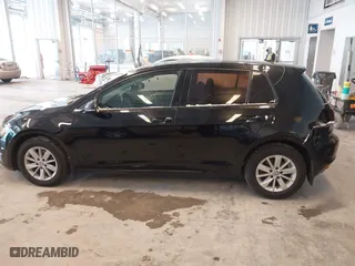 2017 Volkswagen Golf S with VIN 3VW217AU5HM070082, listed as a IAAI auction lot 41612270 with 181,643 mi miles. Bid and sale history available at carsss.com. Image 14.