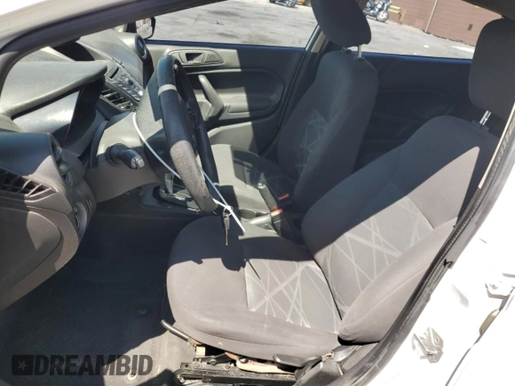 2014 Ford Fiesta S z VIN 3FADP4TJ6EM177381, wystawiony jako Copart lot #55416715 z przebiegiem 125 062 mil mil oraz Szkoda całkowita • Salvage title. Historia ofert i sprzedaży dostępna na DreamBid. Obrazek 7.