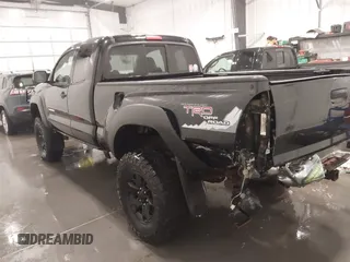 2008 Toyota Tacoma with VIN 5TEUU42N48Z559164, listed as a IAAI auction lot 41609248 with 145,611 mi miles and . Bid and sale history available at DreamBid. Image 3.
