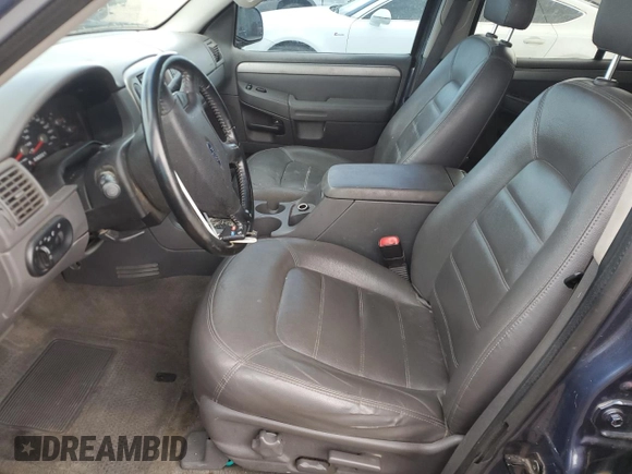 2003 Ford Explorer XLT z VIN 1FMZU73K53ZA48672, wystawiony jako Copart lot #64274985 z przebiegiem 217 704 mil mil oraz Nie do naprawy • Non repairable. Historia ofert i sprzedaży dostępna na DreamBid. Obrazek 7.