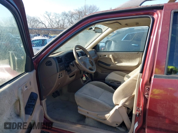 2002 Isuzu Rodeo S with VIN 4S2CK58W824301788, listed as a IAAI auction lot 41216681 with 171,615 mi miles and . Bid and sale history available at DreamBid. Image 5.