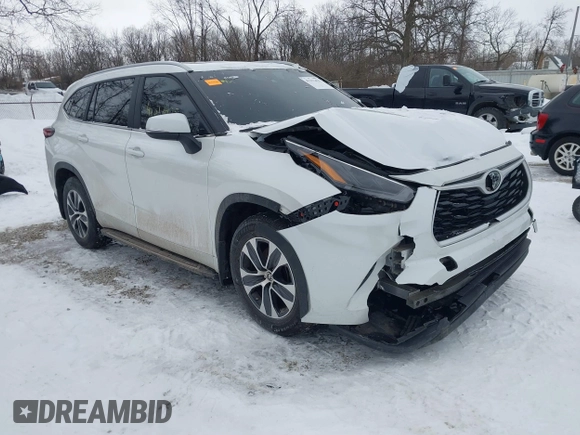 2024 Toyota Highlander LE with VIN 5TDKDRAH8RS537537, listed as a IAAI auction lot 41312425 with 194,008 mi miles and . Bid and sale history available at DreamBid. Image 1.