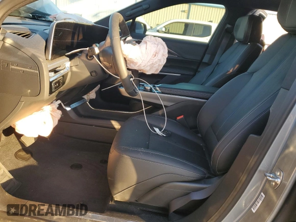 2024 Cadillac LYRIQ Sport z VIN 1GYKPVRK5RZ140912, wystawiony jako Copart lot #83712384 z przebiegiem 206 mil mil oraz Szkody całkowita. Historia ofert i sprzedaży dostępna na DreamBid. Obrazek 7.