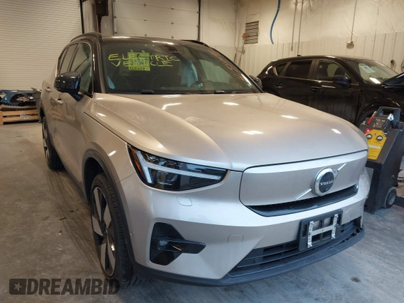 2023 Volvo XC40 Ultimate z VIN YV4ED3UM4P2052302, wystawiony jako IAAI lot #41350191 z przebiegiem 8 542 mil mil oraz . Historia ofert i sprzedaży dostępna na DreamBid. Obrazek 1.