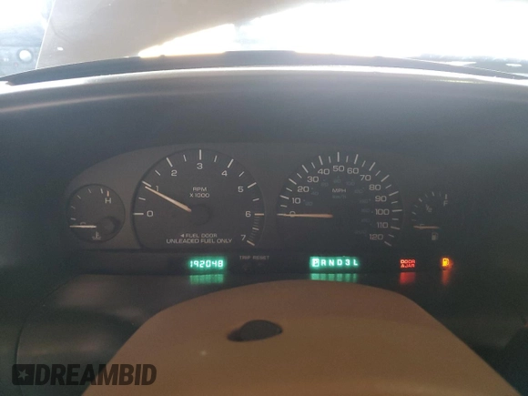 1998 Dodge Caravan LE with VIN 1B4GP54LXWB743058, listed as a Copart auction lot 80271164 with 192,048 mi miles and Salvage title. Bid and sale history available at DreamBid. Image 9.