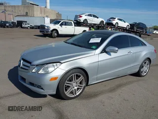 2010 Mercedes-Benz E-Class E 350 with VIN WDDKJ5GB8AF019412, listed as a IAAI auction lot 42099100 with 162,473 mi miles. Bid and sale history available at carsss.com. Image 2.