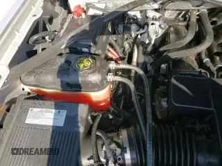 2018 GMC Sierra 1500 SLE z VIN 1GTV2MEC3JZ220157, wystawiony jako Copart lot #84579405 z przebiegiem 99 922 mil mil oraz Szkoda całkowita • Salvage title. Historia ofert i sprzedaży dostępna na DreamBid. Obrazek 16.