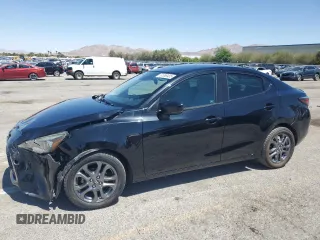 2019 Toyota Yaris L z VIN 3MYDLBYV7KY519514, wystawiony jako Copart lot #61388405 z przebiegiem 70 844 mil mil oraz Szkoda całkowita • Salvage title. Historia ofert i sprzedaży dostępna na DreamBid. Obrazek 1.