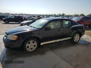 2013 Dodge Avenger SXT z VIN 1C3CDZCG7DN741046, wystawiony jako Copart lot #52875685 z przebiegiem 138 725 mil mil oraz Szkoda całkowita • Salvage title. Historia ofert i sprzedaży dostępna na DreamBid. Obrazek 1.