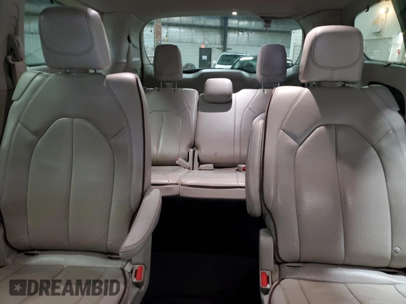2017 Chrysler Pacifica Limited with VIN 2C4RC1GG3HR752008, listed as a Copart auction lot 50232125 with 125,994 mi miles and Salvage Title. Bid and sale history available at DreamBid. Image 10.