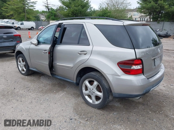 2008 Mercedes-Benz M 350 with VIN 4JGBB86E68A414745, listed as a IAAI auction lot 42199987 with Not Provided miles and . Bid and sale history available at DreamBid. Image 3.
