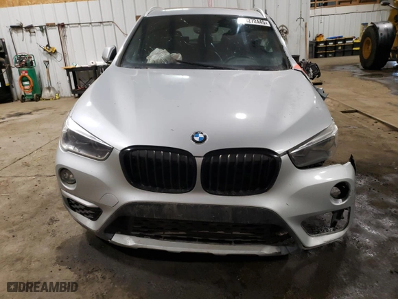 2017 BMW X1 xDrive28i with VIN WBXHT3C33H5F72167, listed as a Copart auction lot 54272445 with 140,498 mi miles and Non Repairable. Bid and sale history available at carsss.com. Image 5.