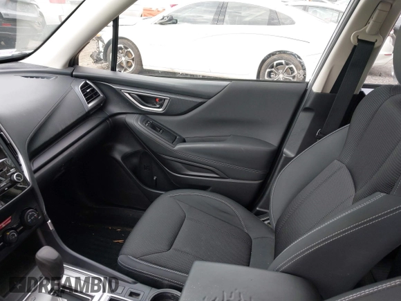 2019 Subaru Forester with VIN JF2SKACC9KH548793, listed as a IAAI auction lot 41552997 with 45,524 mi miles. Bid and sale history available at carsss.com. Image 5.