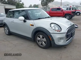 2016 MINI Hardtop with VIN WMWXP5C5XG3B76383, listed as a IAAI auction lot 42087668 with 69,290 mi miles and . Bid and sale history available at DreamBid. Image 1.