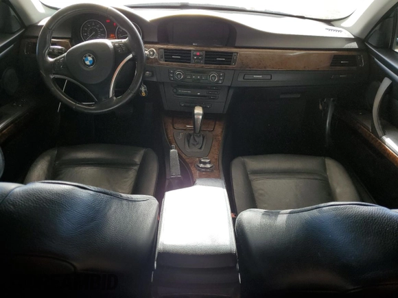 2007 BMW 3 Series 328xi with VIN WBAWV53567P077115, listed as a Copart auction lot 56944595 with 147,775 mi miles and Salvage title. Bid and sale history available at DreamBid. Image 8.
