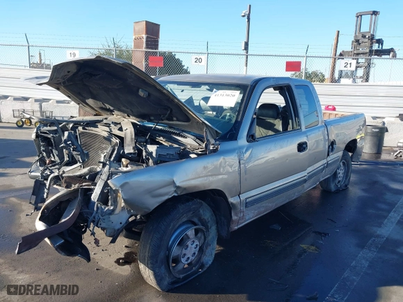 2002 Chevrolet Silverado 1500 Work Truck with VIN 2GCEC19X421128719, listed as a IAAI auction lot 41313020 with 1 mi miles. Bid and sale history available at carsss.com. Image 17.