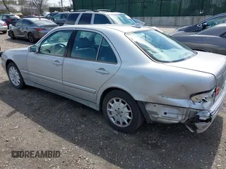 2000 Mercedes-Benz E 320 with VIN WDBJF65J9YB129649, listed as a IAAI auction lot 42020958 with 192,622 mi miles and . Bid and sale history available at DreamBid. Image 3.