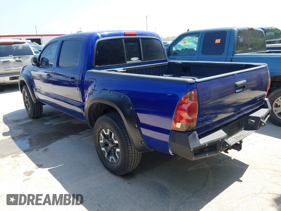 2005 Toyota Tacoma PreRunner z VIN 3TMJU62N75M001803, wystawiony jako IAAI lot #42329450 z przebiegiem 138 188 mil mil oraz . Historia ofert i sprzedaży dostępna na DreamBid. Obrazek 3.