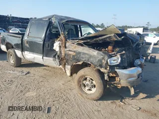 2002 Ford F-250 XL z VIN 1FTNW21F22EC74115, wystawiony jako IAAI lot #41526161 z przebiegiem 308 639 mil mil oraz . Historia ofert i sprzedaży dostępna na DreamBid. Obrazek 1.