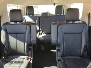 2024 Ford Expedition XLT z VIN 1FMJU1H87REA11212, wystawiony jako Copart lot #46078225 z przebiegiem 7801 mil mil oraz Szkody całkowita. Historia ofert i sprzedaży dostępna na DreamBid. Obrazek 10.