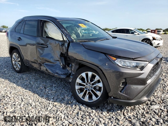 2021 Toyota RAV4 XLE Premium with VIN 2T3C1RFV1MC172493, listed as a Copart auction lot 61571255 with Not provided miles and Salvage title. Bid and sale history available at DreamBid. Image 4.