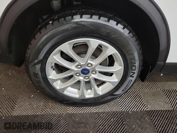 2020 Ford Escape SE with VIN 1FMCU9G63LUB84469, listed as a IAAI auction lot 42547664 with 58,786 mi miles and . Bid and sale history available at DreamBid. Image 15.