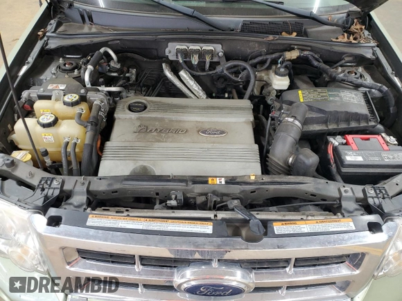 2008 Ford Escape Hybrid z VIN 1FMCU59H88KE28689, wystawiony jako Copart lot #50769085 z przebiegiem 217 681 mil mil oraz Czysty tytuł • Clean title. Historia ofert i sprzedaży dostępna na DreamBid. Obrazek 12.