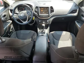 2017 Jeep Cherokee Latitude with VIN 1C4PJLCB7HW613803, listed as a Copart auction lot 58072565 with 122,321 mi miles and Salvage title. Bid and sale history available at DreamBid. Image 8.