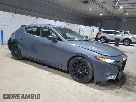 2021 Mazda 3 Premium Plus z VIN JM1BPBNY8M1403528, wystawiony jako Copart lot #85202274 z przebiegiem 26 510 mil mil oraz Szkoda całkowita • Salvage title. Historia ofert i sprzedaży dostępna na DreamBid. Obrazek 4.