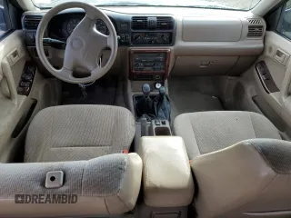 2000 Honda Passport LX с VIN 4S6DM58W0Y4406220, выставлен на аукционе Copart как лот 82774694 с пробегом 171 487 миль миль и Списание • Salvage title. История ставок и продаж доступна на DreamBid. Изображение 8.