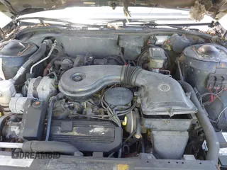 1988 Cadillac Fleetwood z VIN 1G6CB5153J4265796, wystawiony jako IAAI lot #42129869 z przebiegiem 63 756 mil mil oraz . Historia ofert i sprzedaży dostępna na DreamBid. Obrazek 10.
