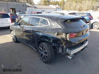 2022 BMW X2 xDrive28i with VIN WBXYJ1C00N5U75582, listed as a IAAI auction lot 41251978 with 44,851 mi miles. Bid and sale history available at carsss.com. Image 3.