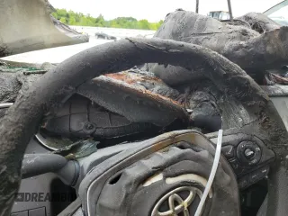 2018 Toyota Camry LE с VIN 4T1B11HK6JU573623, выставлен на аукционе Copart как лот 61994865 с пробегом Не указан миль и Списание • Salvage title. История ставок и продаж доступна на DreamBid. Изображение 9.