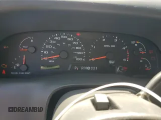 2003 Ford F-250 XL z VIN 1FTNW20P83ED87806, wystawiony jako Copart lot #60111895 z przebiegiem 107 949 mil mil oraz Czysty tytuł • Clean title. Historia ofert i sprzedaży dostępna na DreamBid. Obrazek 9.