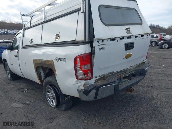 2013 Chevrolet Silverado 1500 Work Truck with VIN 1GCNKPEA7DZ288109, listed as a IAAI auction lot 40782515 with 191,813 mi miles. Bid and sale history available at carsss.com. Image 6.
