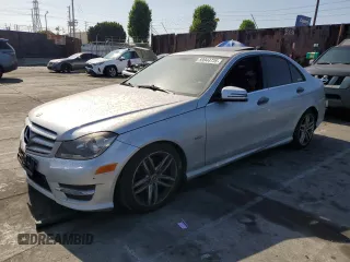 2012 Mercedes-Benz C 250 Sport z VIN WDDGF4HB4CR233380, wystawiony jako Copart lot #59944735 z przebiegiem 181 606 mil mil oraz Szkoda całkowita • Salvage title. Historia ofert i sprzedaży dostępna na DreamBid. Obrazek 1.