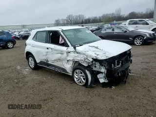 2022 Hyundai Venue SE z VIN KMHRB8A36NU133236, wystawiony jako Copart lot #52493995 z przebiegiem 37 314 mil mil oraz Nie do naprawy • Non repairable. Historia ofert i sprzedaży dostępna na DreamBid. Obrazek 12.