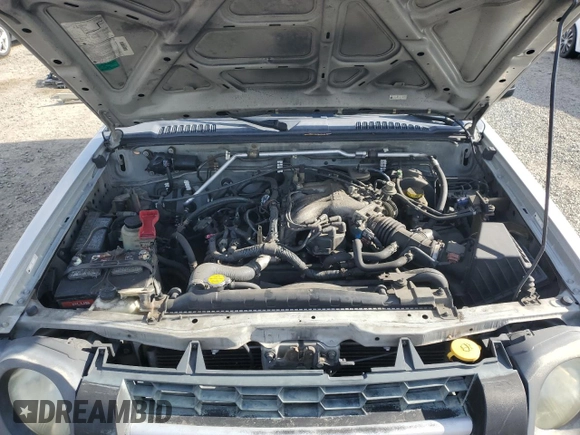 2004 Nissan Xterra XE z VIN 5N1ED28TX4C634355, wystawiony jako Copart lot #51674595 z przebiegiem 156 543 mil mil oraz Czysty tytuł • Clean title. Historia ofert i sprzedaży dostępna na DreamBid. Obrazek 12.