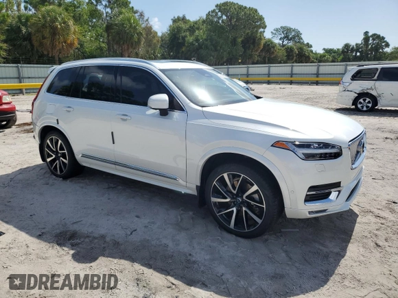 2023 Volvo XC90 Plus with VIN YV4062PN5P1978068, listed as a Copart auction lot 60688515 with 24,148 mi miles and Salvage title. Bid and sale history available at DreamBid. Image 4.