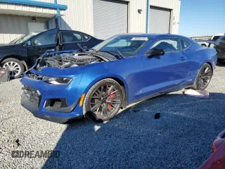 2021 Chevrolet Camaro ZL1 with VIN 1G1FK1R68M0122802, listed as a Copart auction lot 88266485 with 23,731 mi miles and Salvage Title. Bid and sale history available at carsss.com. Image 1.