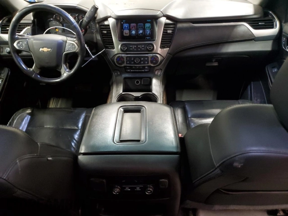 2019 Chevrolet Suburban LT z VIN 1GNSKHKC2KR408272, wystawiony jako Copart lot #59981035 z przebiegiem 447 641 mil mil oraz Czysty tytuł • Clean title. Historia ofert i sprzedaży dostępna na DreamBid. Obrazek 8.