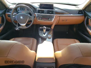 2015 BMW 3 Series 328i xDrive z VIN WBA3B5C55FF962857, wystawiony jako Copart lot #52691015 z przebiegiem 129 523 mil mil oraz Nie do naprawy • Non repairable. Historia ofert i sprzedaży dostępna na DreamBid. Obrazek 8.