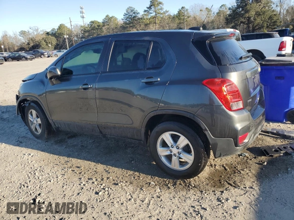 2020 Chevrolet Trax LS z VIN 3GNCJKSB9LL190321, wystawiony jako Copart lot #46644495 z przebiegiem Nie podano mil oraz Szkoda całkowita • Salvage title. Historia ofert i sprzedaży dostępna na DreamBid. Obrazek 2.
