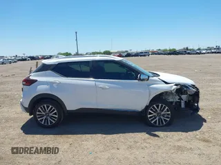 2024 Nissan Kicks SV z VIN 3N1CP5CV0RL482954, wystawiony jako IAAI lot #41978519 z przebiegiem 13 816 mil mil oraz . Historia ofert i sprzedaży dostępna na DreamBid. Obrazek 14.
